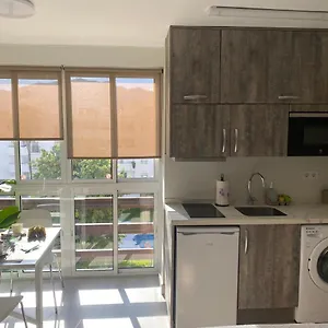https://apartamentos-naciones-playa.hotelsinnerja.org